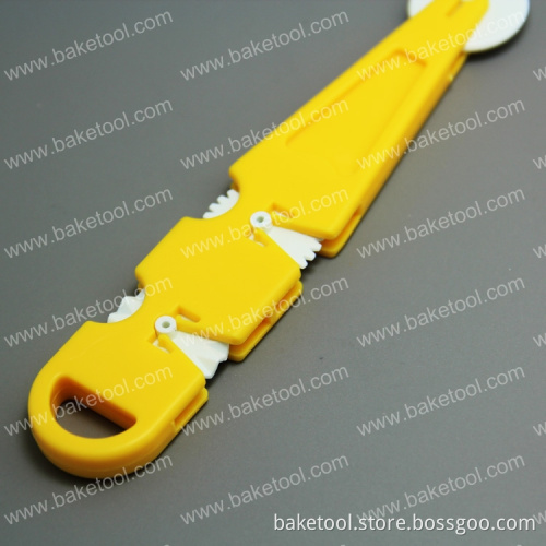 Plastic cake edge crimper for cake decoration